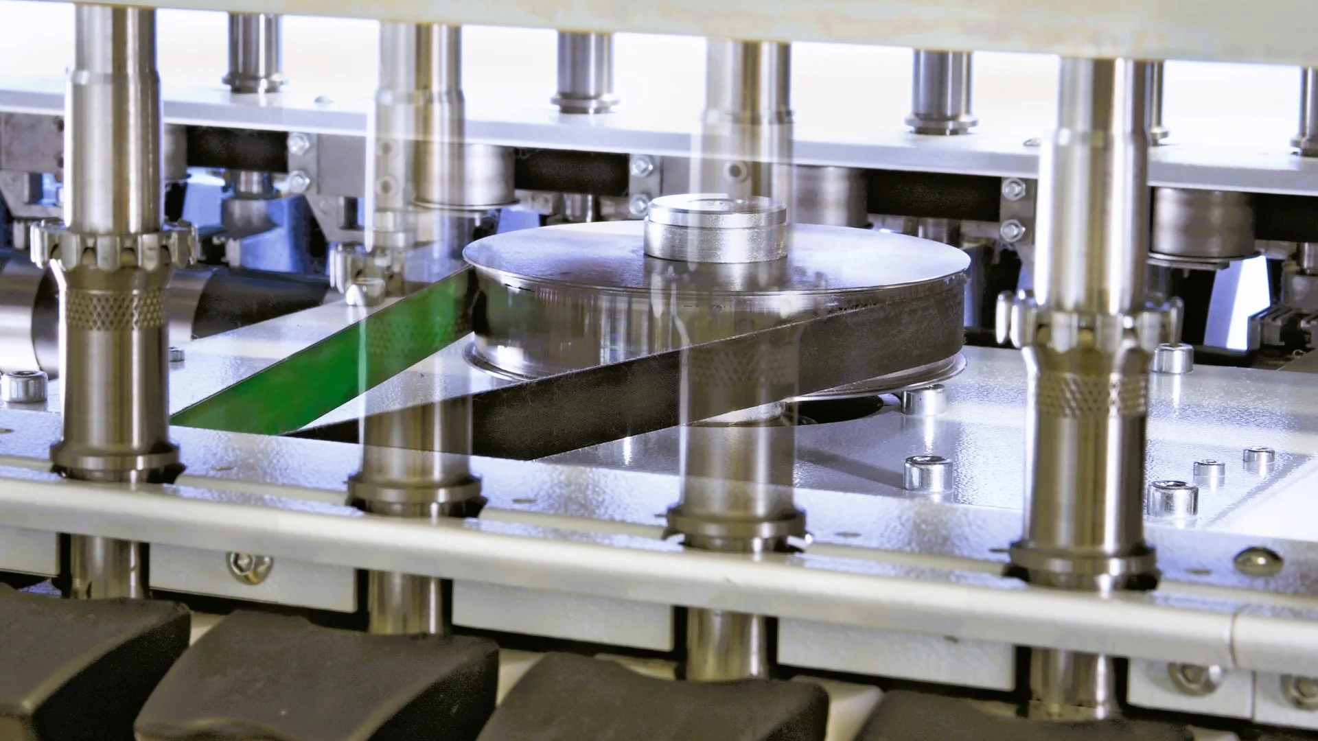 Spindle tapes