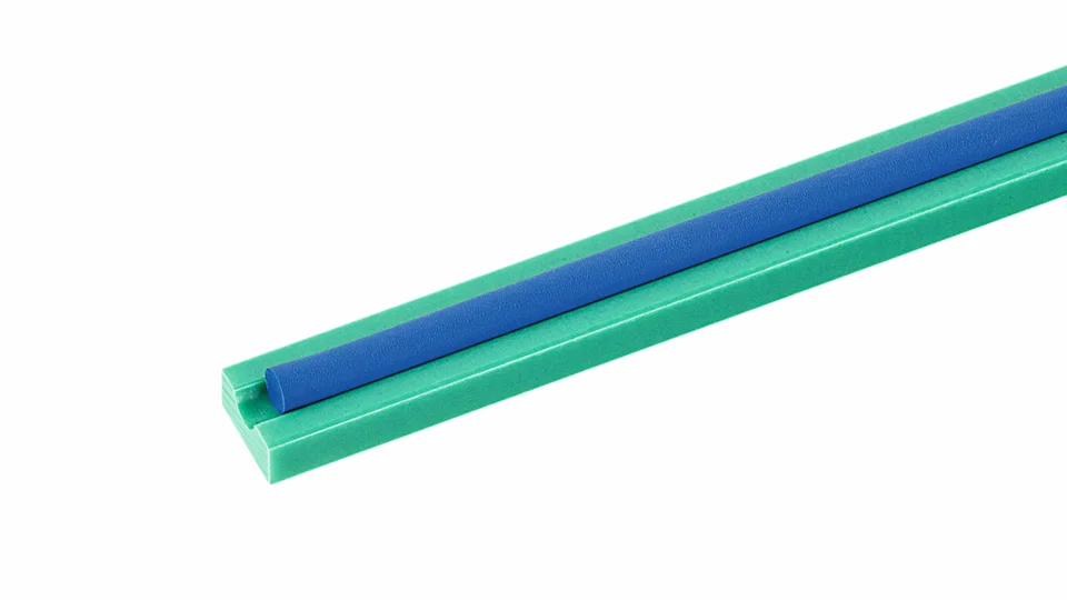 Guides for round and V belts
